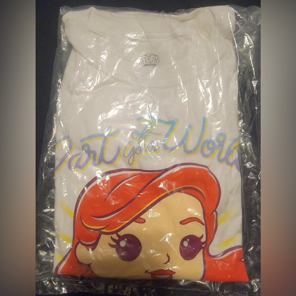 ARIEL - Little Mermaid - Funko Pop Tee - Picture 2 of 2